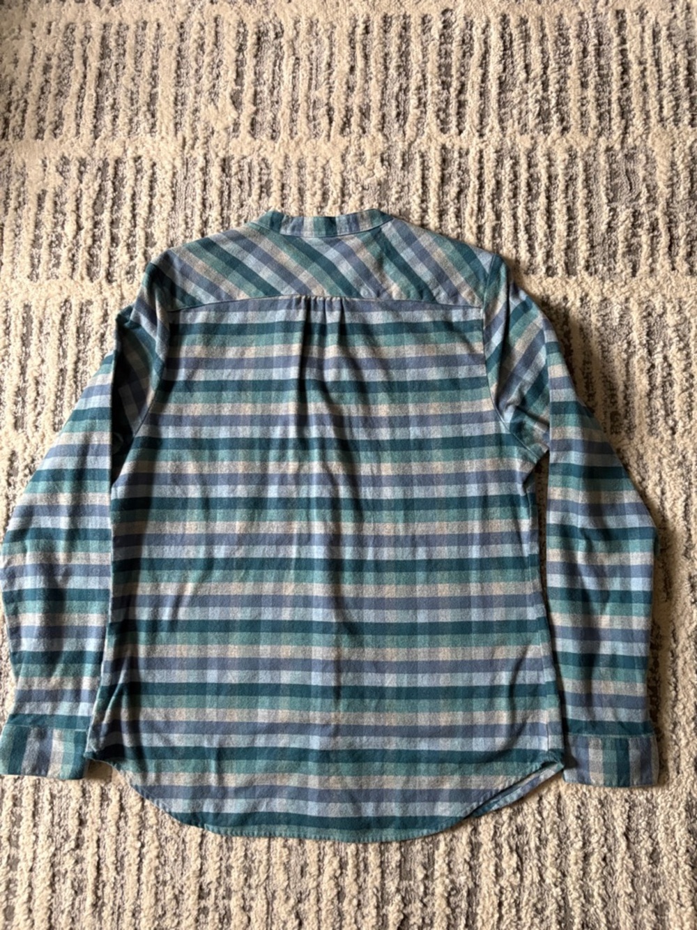 Women’s L.L. Bean Teal and Navy Plaid Button-Down Shirt-Medium - Picture 3 of 4